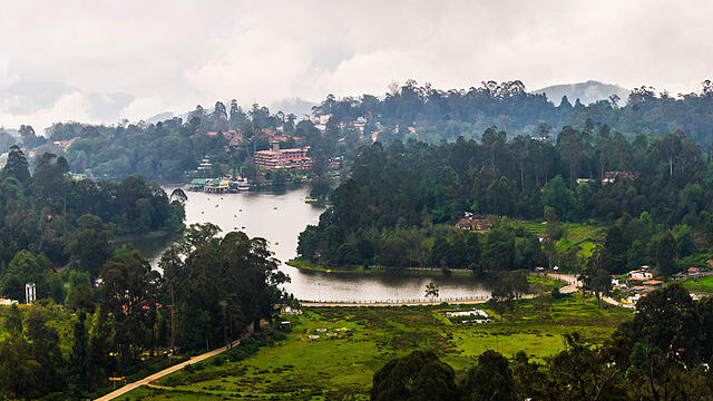 640px-‘Kodaikanal’_Upper_Lake_View_Rural_Tamil_Nadu_India_November_2013