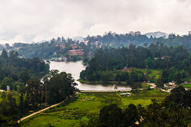 640px-‘Kodaikanal’_Upper_Lake_View_Rural_Tamil_Nadu_India_November_2013