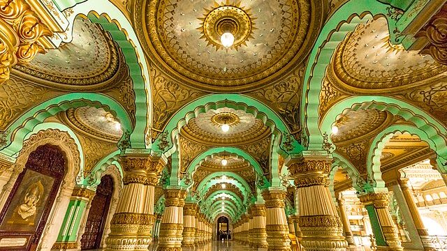 640px-MysorePalace-Mysore-Karnataka_JM16