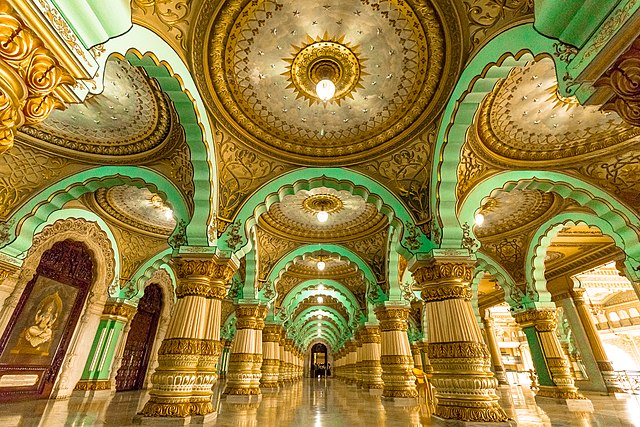 640px-MysorePalace-Mysore-Karnataka_JM16