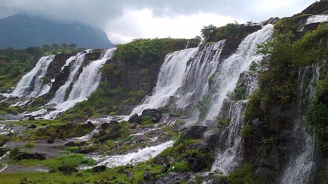 Pune to Bhandardara One Day Tour Package