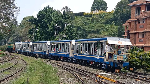 Coonoor_railway_station_train