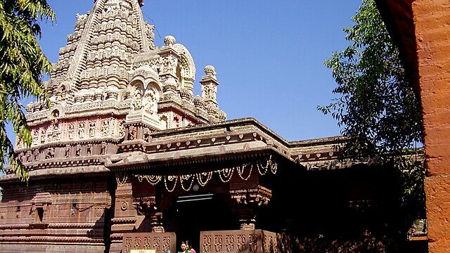 Pune to Ellora Caves One Day Tour Package