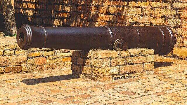 Gwalior_cannon