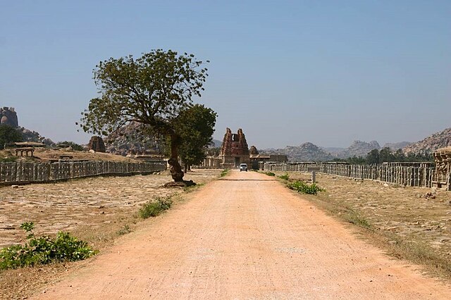 Hampi Bazaar1