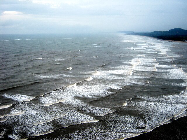 Murudeshwar_Beach_in_India