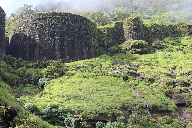 Raigad_Fort,_Maharashtra_(2018)