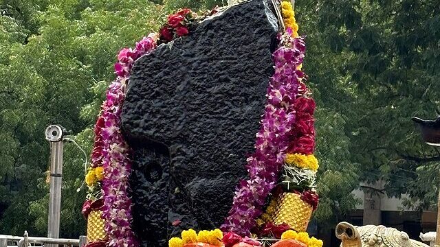 Shani_Shignapur_renowned_for_its_Shani_temple