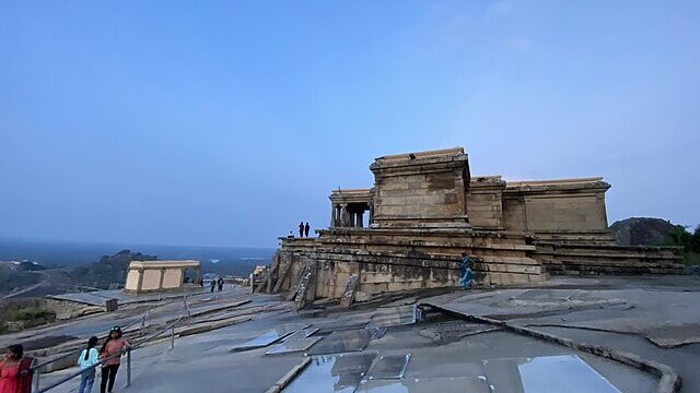 Shravanabelagola_-_hamvrvb102k22_(44)