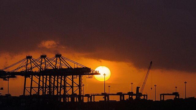 Sunset_in_vallarpadam_container_terminal_kochi