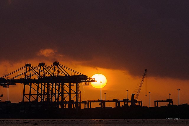 Sunset_in_vallarpadam_container_terminal_kochi