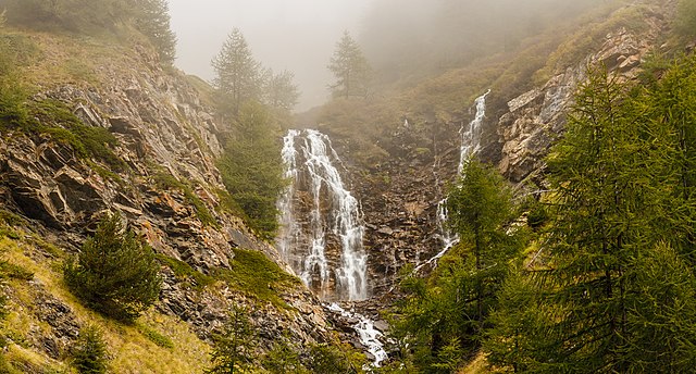 Gavdevi Waterfall, Airoli